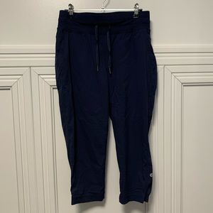 Lululemon dance studio crop II, navy, size 6. Great condition.